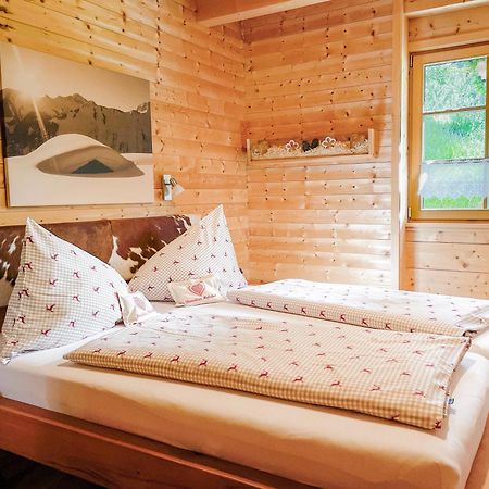 Damuelser Holzhus Apartment Luaran gambar