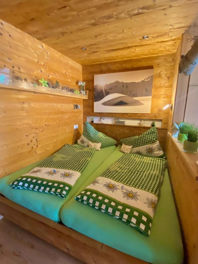 Damuelser Holzhus Apartment Luaran gambar