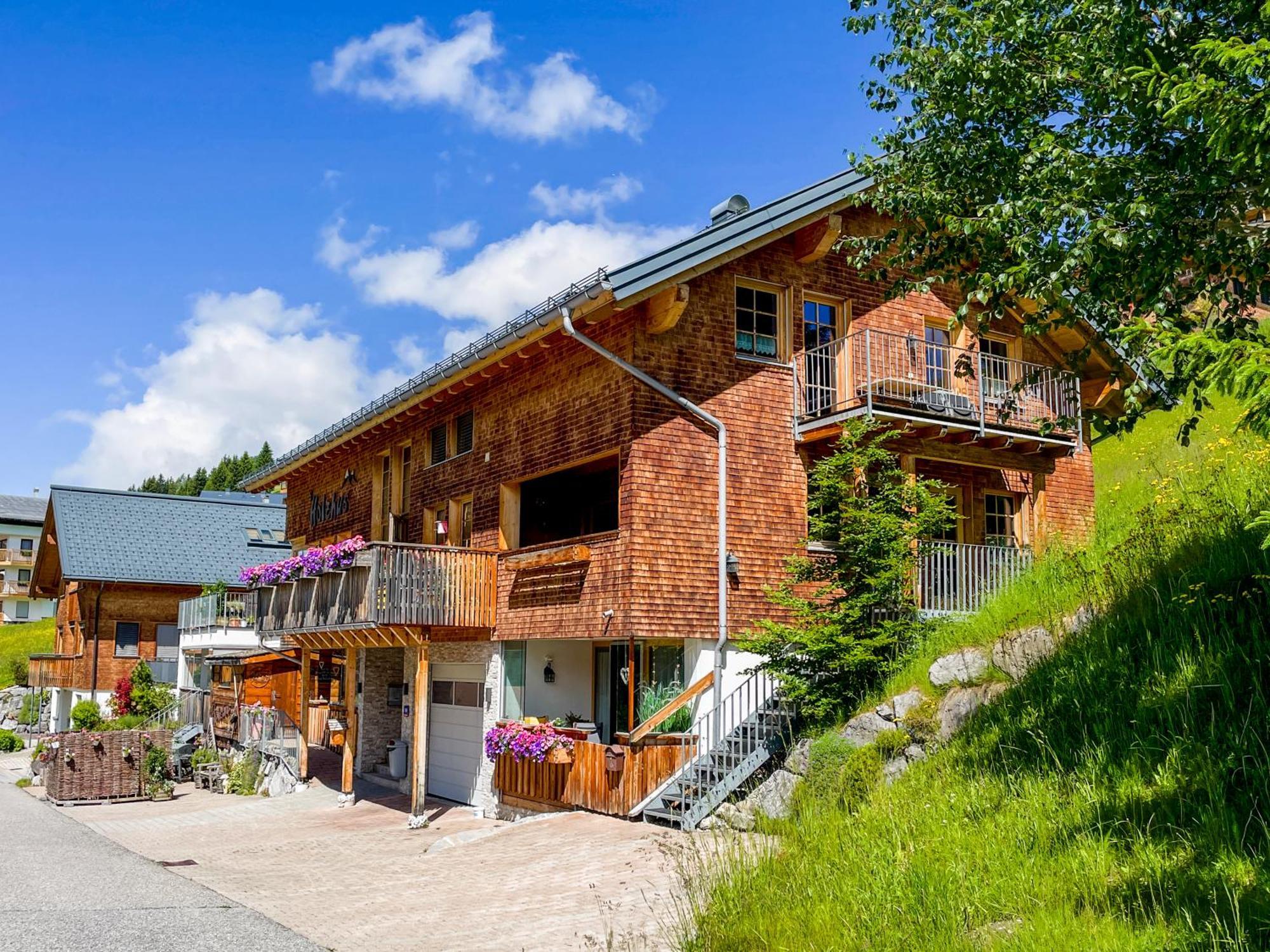 Damuelser Holzhus Apartment Luaran gambar